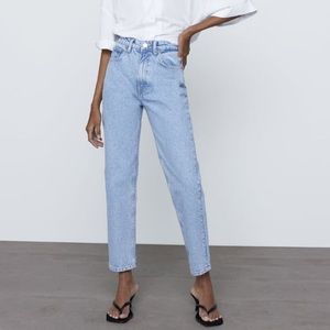 Zara Mom Fit Jean